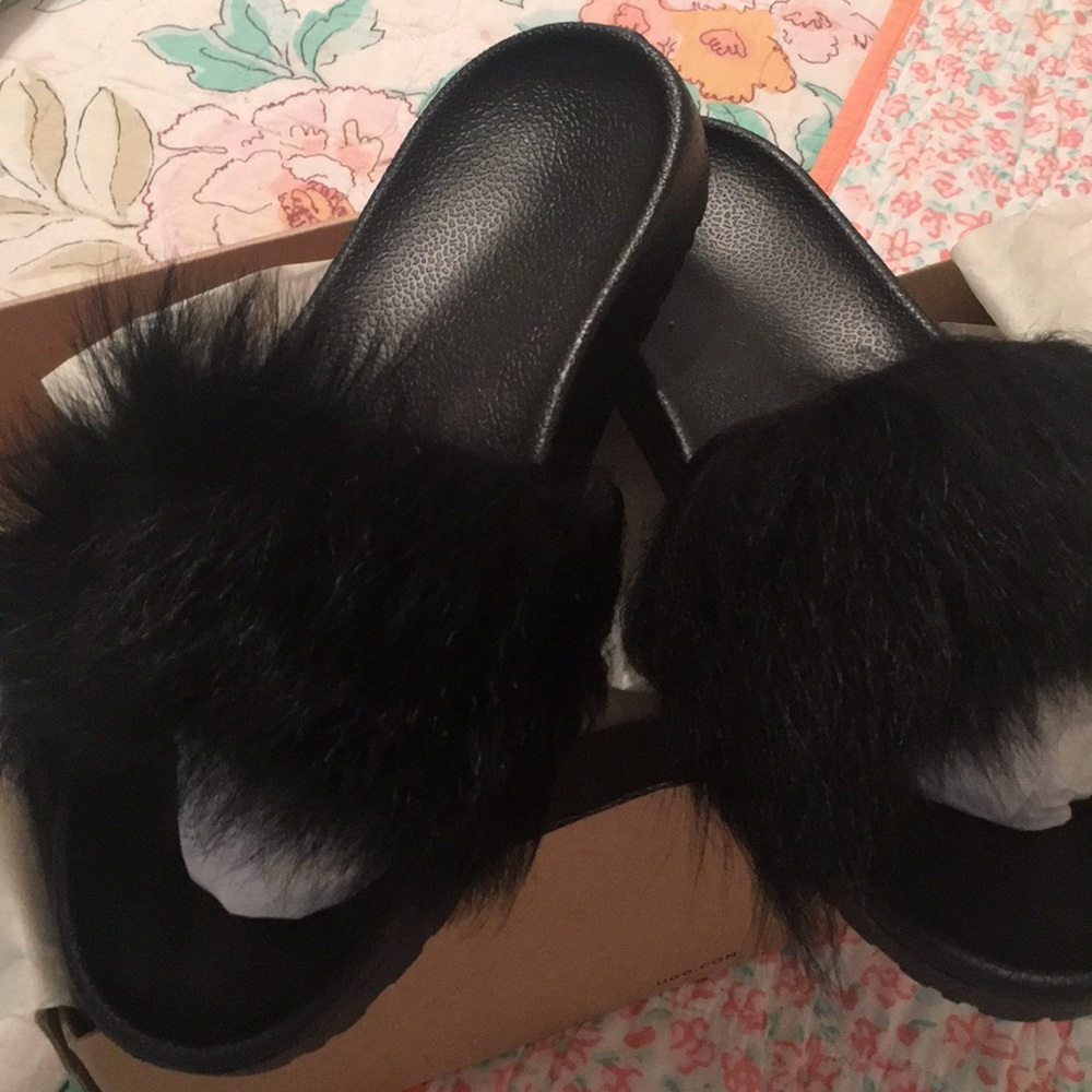 Ugg slides